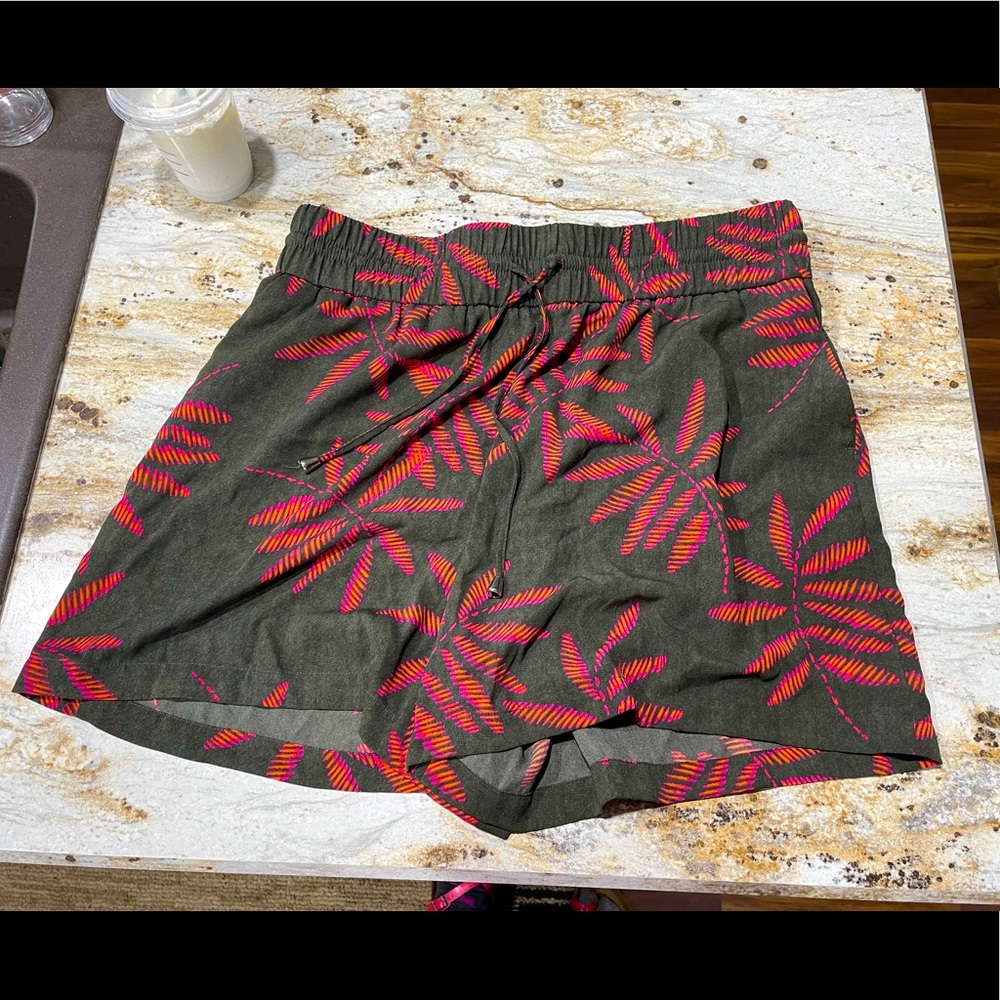 Tropical drawstring shorts